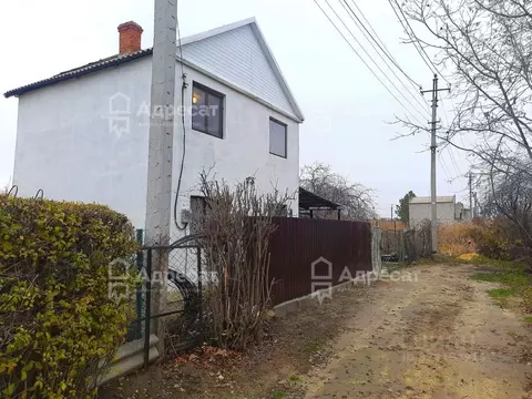 Дом в Волгоградская область, Дубовский район, Пичужинское с/пос, ...