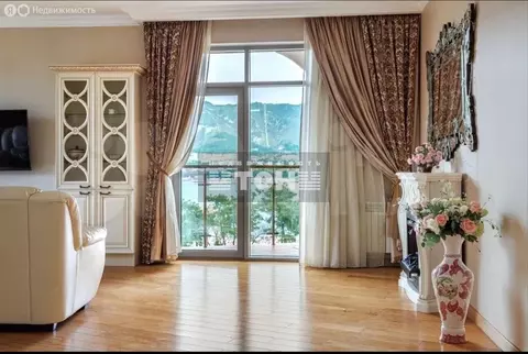 2-комнатная квартира: Геленджик, Крымская улица, 3к3 (134.9 м)