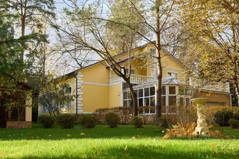 Дом в Москва пос. ДСК Мичуринец, пос. Переделкино,  (420 м)