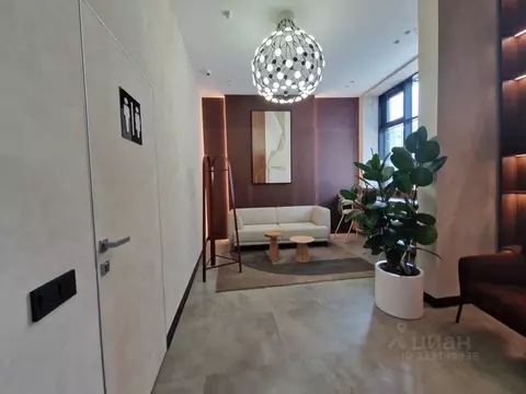 2-к кв. Свердловская область, Екатеринбург ул. Машинная, 1 (81.0 м)