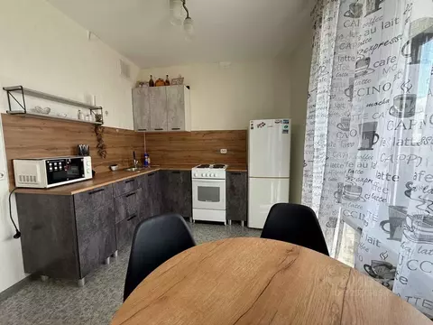 1-к кв. Татарстан, Казань просп. Ильгама Шакирова, 13 (37.0 м)