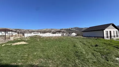 Участок в Крым, Симферопольский район, Добровское с/пос, с. ...