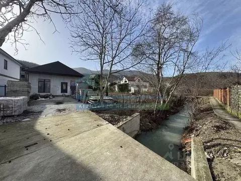 Дом в Краснодарский край, Новороссийск городской округ, с. Мысхако ул. ...