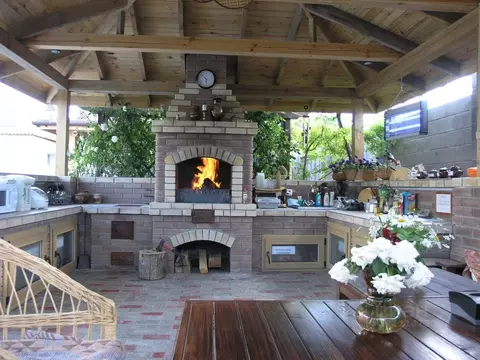 Дом в Крым, Сакский район, с. Молочное ул. Приморская, 36 (420 м)