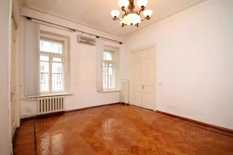 5-к кв. Москва Тверская ул., 12С8 (132.0 м)