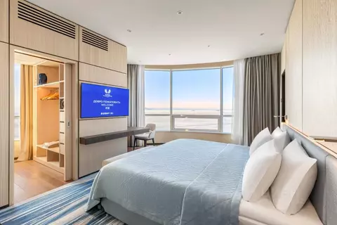 2-к кв. Приморский край, Владивосток Набережная ул., 13с1 (97.0 м)