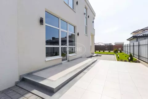 Дом в Калининградская область, Зеленоградск ул. Южная (385 м)