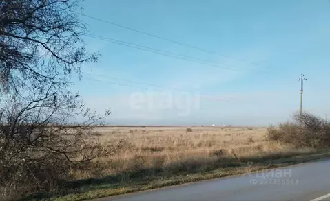 Участок в Крым, Ленинский район, Семисотское с/пос, с. Каменское ул. ...