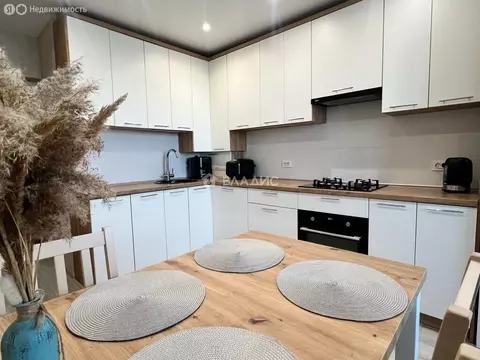 2-комнатная квартира: Калининград, Пригородная улица, 13к1 (53.5 м)