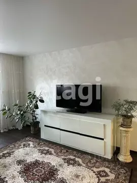 3-к кв. Красноярский край, Красноярск ул. Академика Киренского, 32 ...