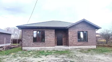 Дом в Брянская область, Брянский район, Снежское с/пос, с. Толмачево ...