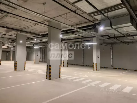 Гараж в Свердловская область, Екатеринбург ул. Красных Командиров, 3 ...