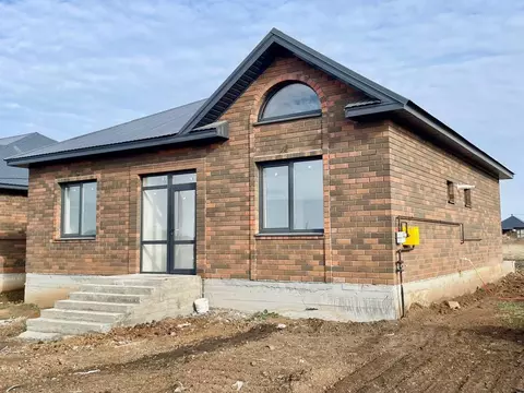 Дом в Оренбургская область, Оренбургский район, Ивановский сельсовет, ...