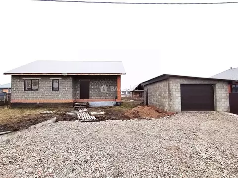 Дом в Башкортостан, Стерлитамакский район, Казадаевский сельсовет, с. ...