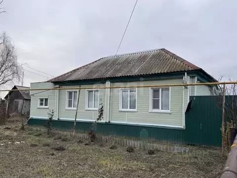 Дом в Мордовия, Ковылкинский район, Токмовское с/пос, с. Токмово ул. ...
