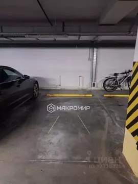 Гараж в Санкт-Петербург ул. Хошимина, 16 (10 м)