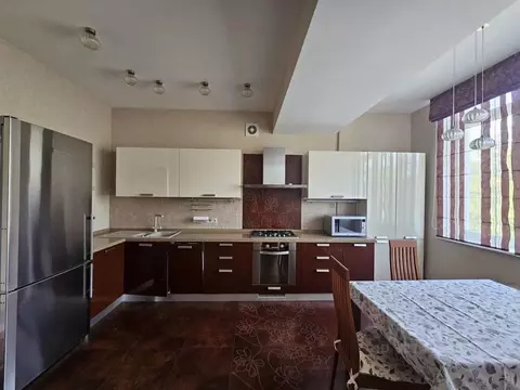 3-к кв. Крым, Симферополь ул. Луговая, 4к3 (120.0 м)