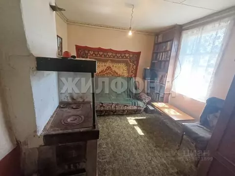 Дом в Алтайский край, Павловский район, Железнодорожник СНТ ул. ...