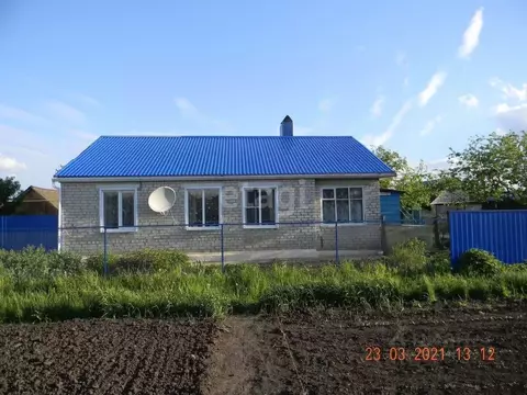 Дом в Курская область, Медвенский район, Паникинский сельсовет, с. ...