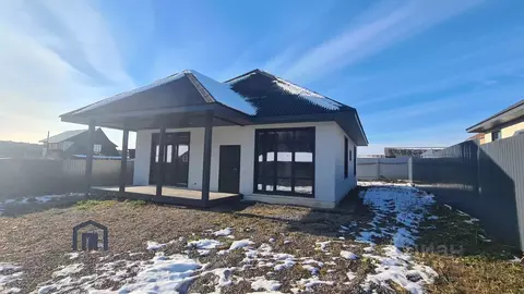 Дом в Иркутская область, Иркутский муниципальный округ, с. Пивовариха ...