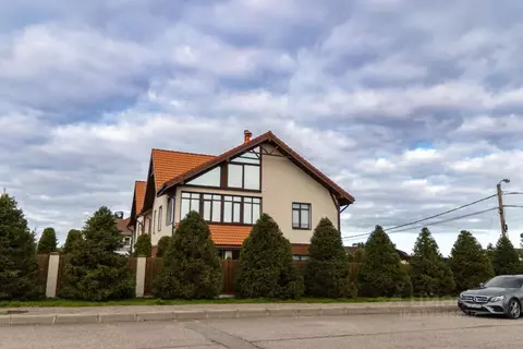 Дом в Ленинградская область, Тосненский район, Федоровское городское ...