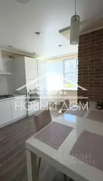 2-к кв. Кабардино-Балкария, Нальчик просп. Кулиева, 2Б (67.0 м)