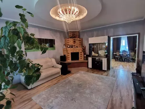 Дом в Алтайский край, Бийск ул. Красильникова, 142 (150 м)