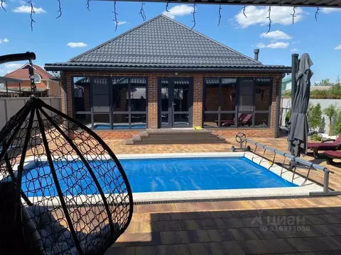 Дом в Краснодарский край, Динской район, Новотитаровская ст-ца ...