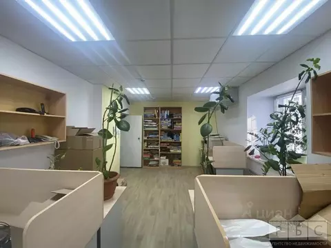 Помещение свободного назначения в Саратовская область, Саратов ул. ...