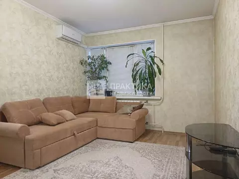 Продается 2-комнатная квартира