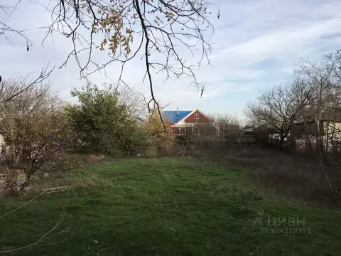 Участок в Крым, Сакский район, с. Уютное ул. Садовая, 35 (8.1 сот.)