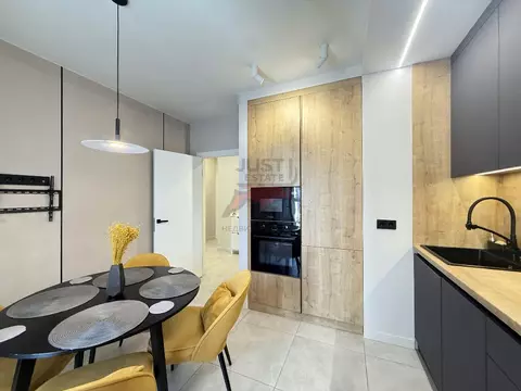 Продается 2-комнатная квартира