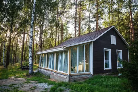 Дом в Ленинградская область, Выборгский район, Рощинское городское ...