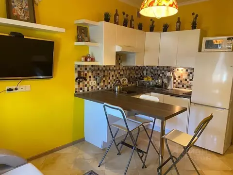 2-к кв. Москва с. Остафьево, ул. Троицкая, 2/1 (66.0 м)