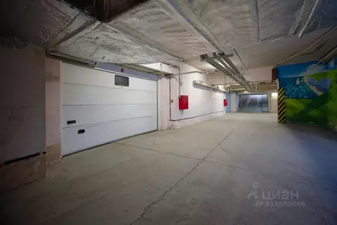 Гараж в Свердловская область, Екатеринбург ул. Белинского, 61 (66 м)
