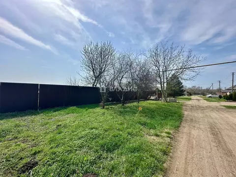 Участок в Краснодарский край, Кореновский район, Платнировское с/пос, ...