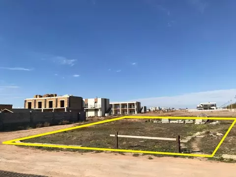 Участок в Крым, Сакский район, Молочненское с/пос, Мирамар кп ул. ...