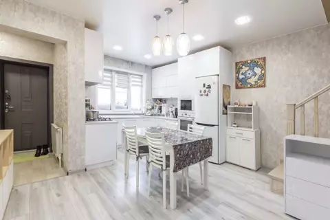 Дом в Алтайский край, Барнаул ул. Есенина, 171 (160 м)