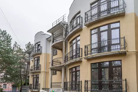 5-к кв. Ярославская область, Ярославль ул. Суркова, 3 (260.0 м)