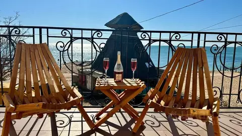 3-к кв. Крым, Феодосия наб. Черноморская, 42Б (100.0 м)