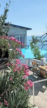 Дом в Крым, Алушта муниципальный округ, с. Рыбачье ул. Лучистая, 14 ...