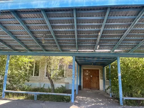 Помещение свободного назначения в Оренбургская область, пос. Адамовка ...