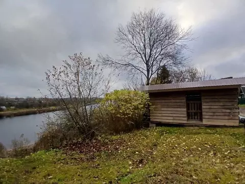 Дом в Ленинградская область, Волховский район, Колчановское с/пос, с. ...