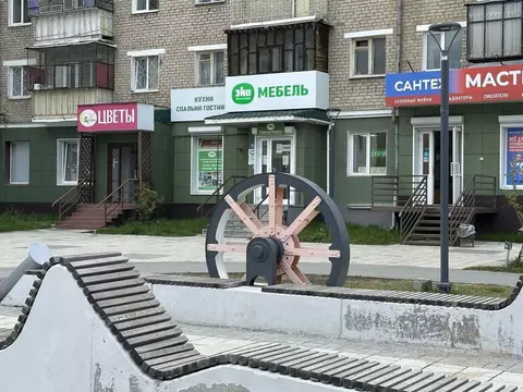 Торговая площадь в Свердловская область, Полевской Коммунистическая ...