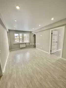 3-к кв. Волгоградская область, Волгоград Жилгородок мкр, ул. ...