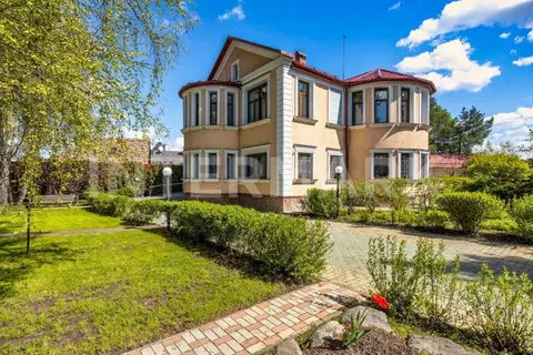 Коттедж в Москва д. Милюково, ул. Монастырская, 14с1 (420 м)