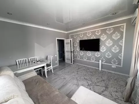 2-к кв. Тюменская область, Тюмень ул. Раушана Абдуллина, 2к1 (52.2 м)