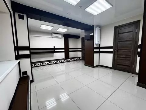 Помещение свободного назначения в Хабаровский край, Хабаровск ул. ...