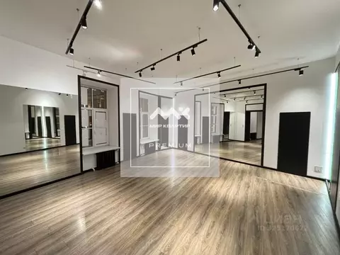 Помещение свободного назначения в Санкт-Петербург Невский просп., ...