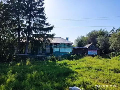 Дом в Воронежская область, Грибановский район, с. Нижний Карачан ул. ...